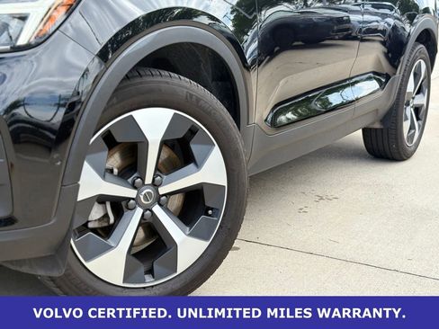 Certified 2025 Volvo XC40 B5 Plus AWD/4WD image 10