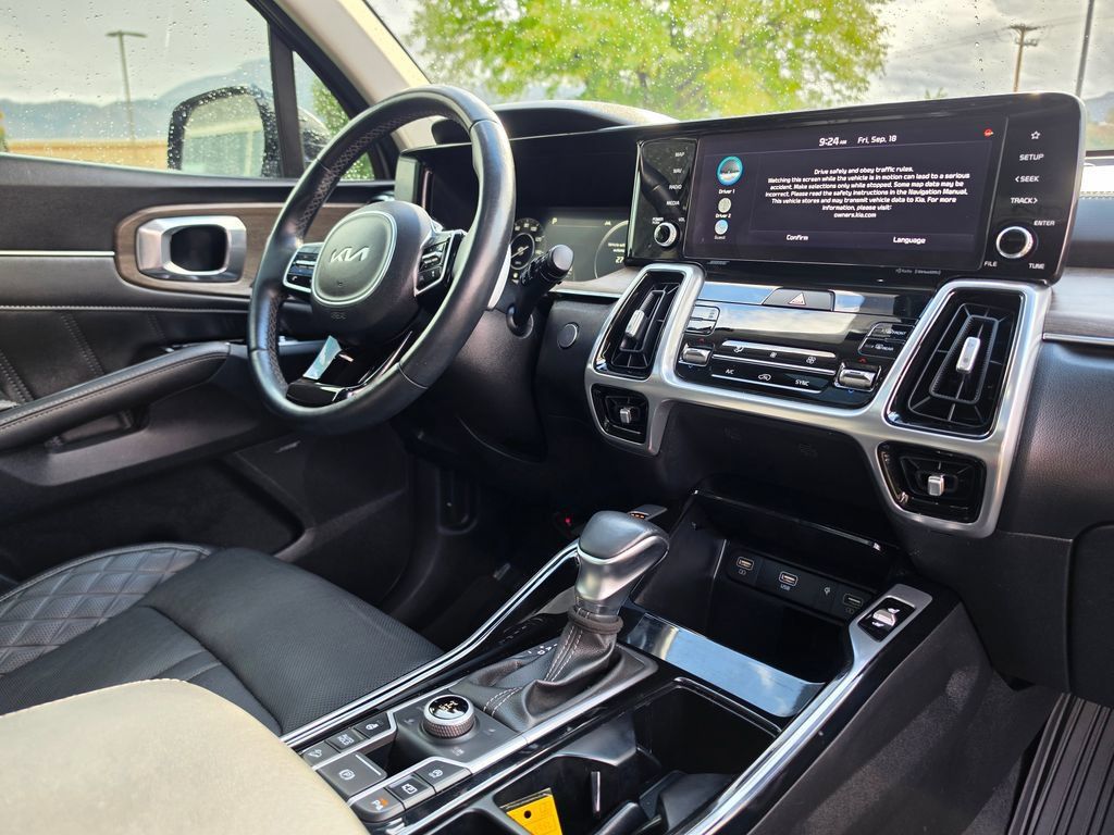 Certified 2023 Kia Sorento SX Prestige AWD/4WD image 21