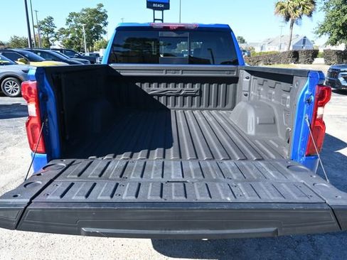 Used 2023 Chevrolet Silverado 1500 ZR2 w/ Technology Package image 23