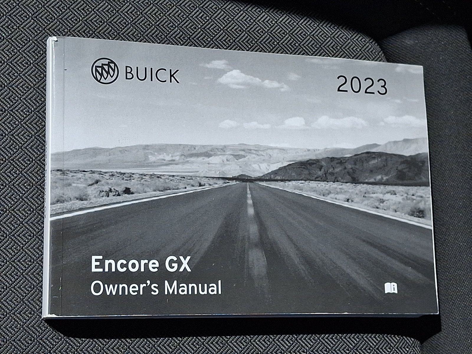 Used 2023 Buick Encore GX Select w/ Safety Package II FWD image 26