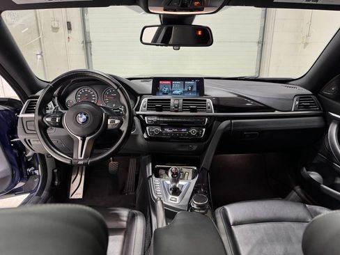 Used 2018 BMW M4 Coupe RWD image 28