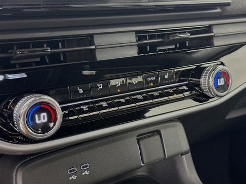 New 2025 Honda Prologue EX image 19