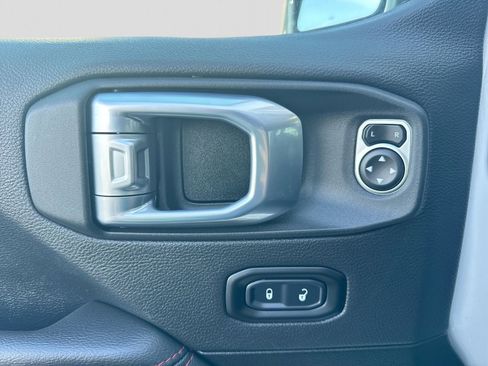 Used 2021 Jeep Wrangler Unlimited Rubicon w/ Uconnect 4C Nav & Sound Group AWD/4WD image 17