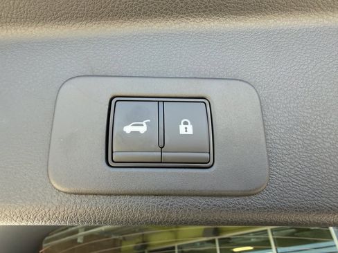 Used 2025 Nissan Murano SL AWD/4WD image 37