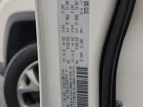 Used 2018 Jeep Compass Limited w/ Navigation Group image 30