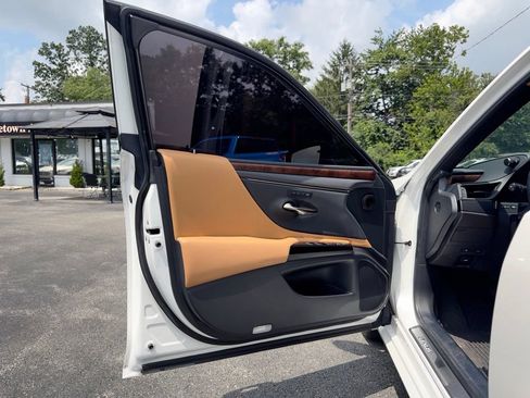 Used 2022 Lexus ES 250 w/ Premium Package AWD/4WD image 20