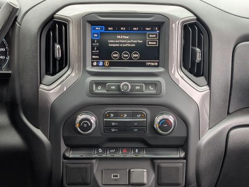 Used 2020 GMC Sierra 1500 4x4 Crew Cab w/ Sierra Value Package image 25