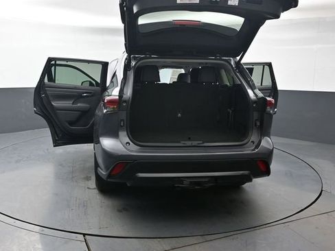 Certified 2024 Toyota Highlander XLE AWD/4WD image 52