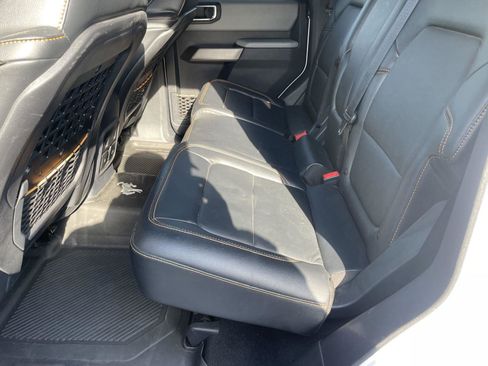 Used 2022 Ford Bronco Badlands image 24