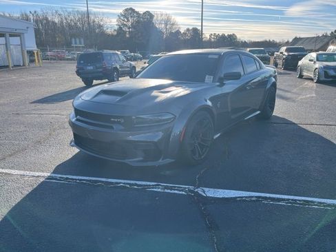 Used 2022 Dodge Charger SRT Hellcat w/ Harman/Kardon Audio Group image 39