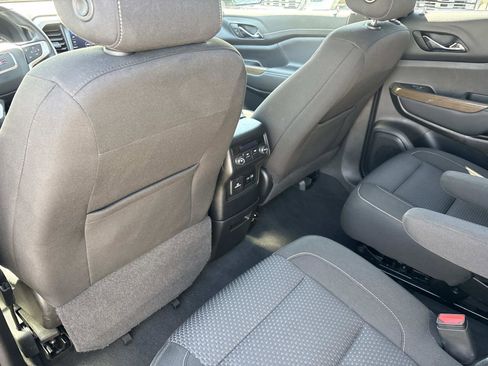 Certified 2023 GMC Acadia SLE w/ Driver Convenience Package image 28