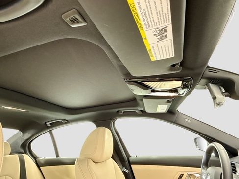 Used 2024 BMW 330i Sedan w/ Premium Package RWD image 17