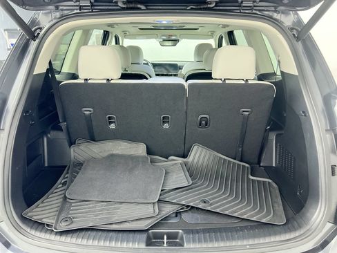Certified 2024 Kia Telluride EX w/ EX Captain's Chair Package FWD image 34