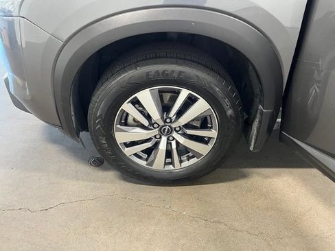 Used 2022 Nissan Pathfinder SL AWD/4WD image 30