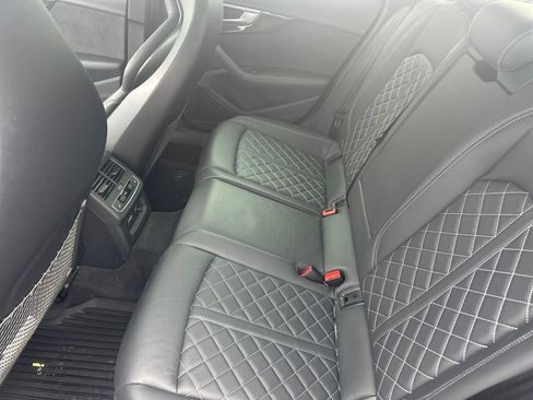 Used 2023 Audi S4 Prestige image 10