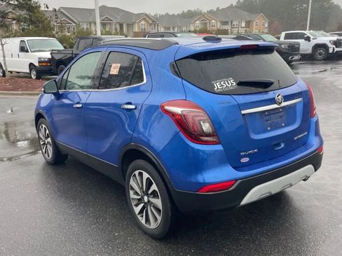 Used 2018 Buick Encore Essence image 2