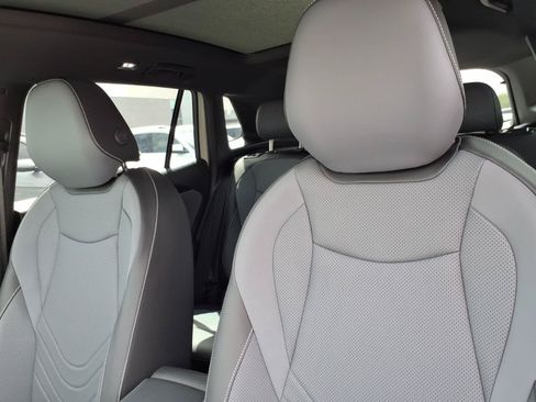 New 2026 Volkswagen Tiguan SE R-Line AWD/4WD image 11