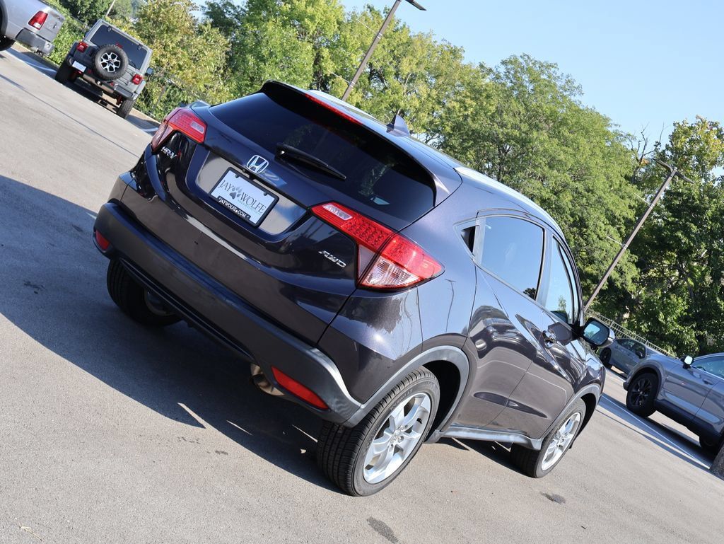 Used 2017 Honda HR-V EX-L image 7