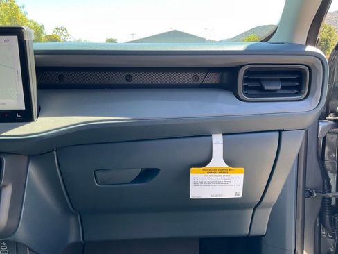 New 2025 Ford Maverick Lariat w/ Black Appearance Package image 43