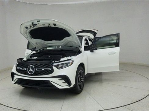 Used 2024 Mercedes-Benz GLC 300 4MATIC w/ AMG Line image 73