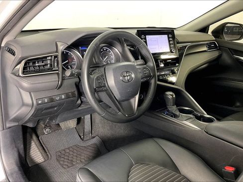 Used 2024 Toyota Camry SE FWD image 16
