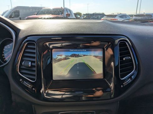 Used 2019 Jeep Compass Altitude image 17