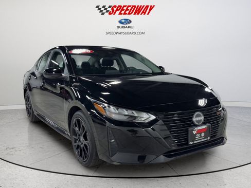 Used 2025 Nissan Sentra SR w/ Midnight Edition FWD image 2