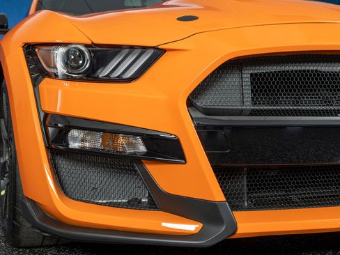 Used 2021 Ford Mustang Shelby GT500 w/ Carbon Fiber Track Pack image 30