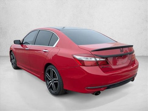 Used 2017 Honda Accord Sport image 8