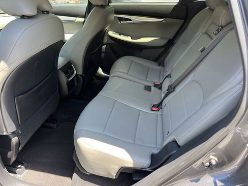 Used 2023 INFINITI QX50 Luxe FWD image 17
