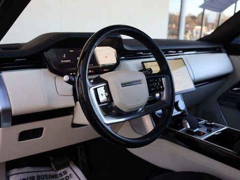 Used 2023 Land Rover Range Rover SE AWD/4WD image 15