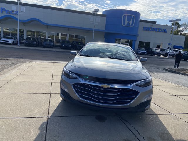 Used 2024 Chevrolet Malibu LT FWD image 3