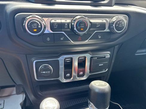 Used 2020 Jeep Wrangler Sport AWD/4WD image 24