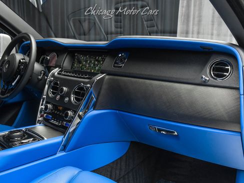 Used 2023 Rolls-Royce Cullinan image 25