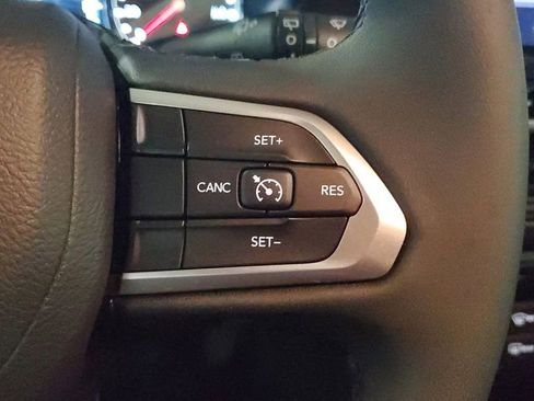 Used 2026 Jeep Compass Latitude AWD/4WD image 29