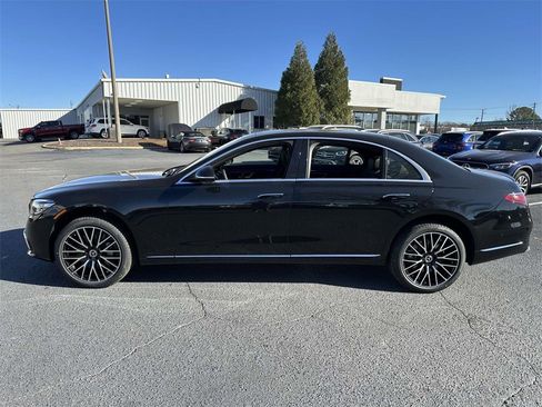 New 2025 Mercedes-Benz S 580 4MATIC Sedan image 4