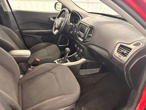 Used 2018 Jeep Compass Sport w/ Cold Weather Group FWD image 49