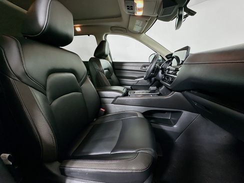 Used 2022 Nissan Pathfinder SL w/ SL Premium Package image 34