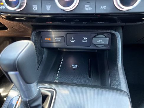 Used 2025 Honda Civic Sport image 28
