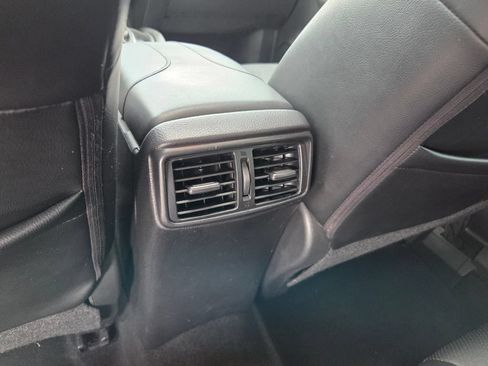 Used 2021 Nissan Rogue Sport SL w/ Premium Package FWD image 8