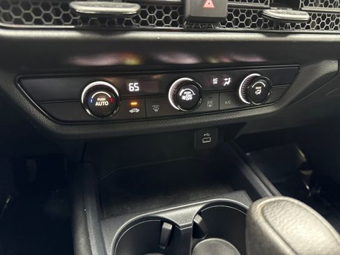 Used 2023 Honda HR-V LX image 27