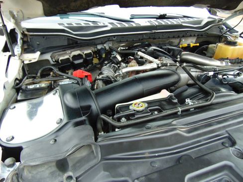 Used 2017 Ford F250 XLT w/ XLT Premium Package image 52