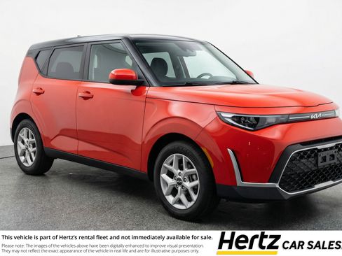 Used 2025 Kia Soul LX w/ LX Technology Package image 1