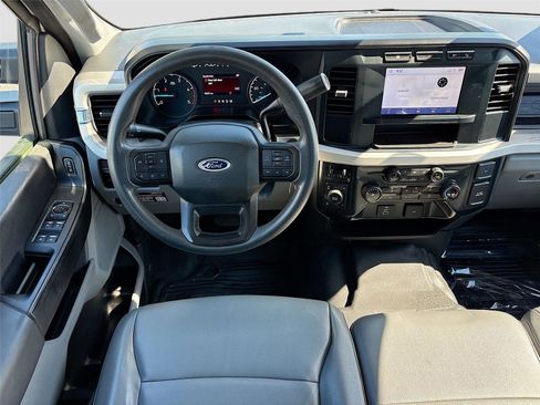 Used 2023 Ford F250 XL w/ FX4 Off-Road Package AWD/4WD image 23