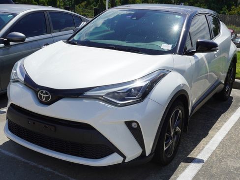 Used 2020 Toyota C-HR Limited FWD image 2