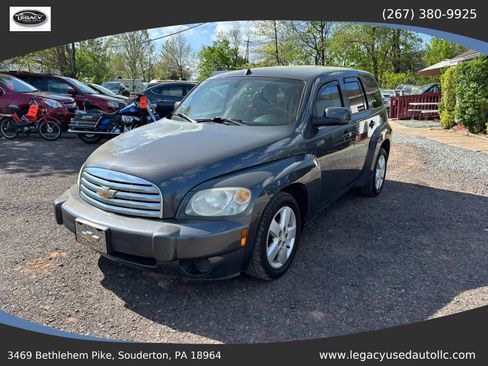 Used 2011 Chevrolet HHR LT image 1