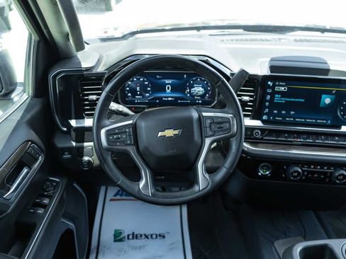 Used 2023 Chevrolet Silverado 1500 LT w/ Protection Package RWD image 17