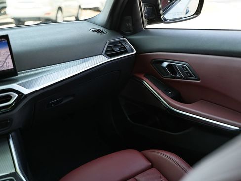 Used 2023 BMW M340i xDrive AWD/4WD image 40