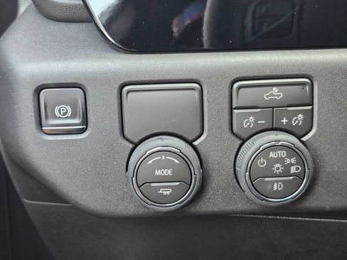 Used 2026 Chevrolet Silverado 1500 RST w/ RST Select Package RWD image 31