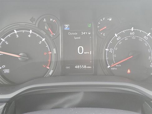 Certified 2024 Toyota 4Runner SR5 image 25